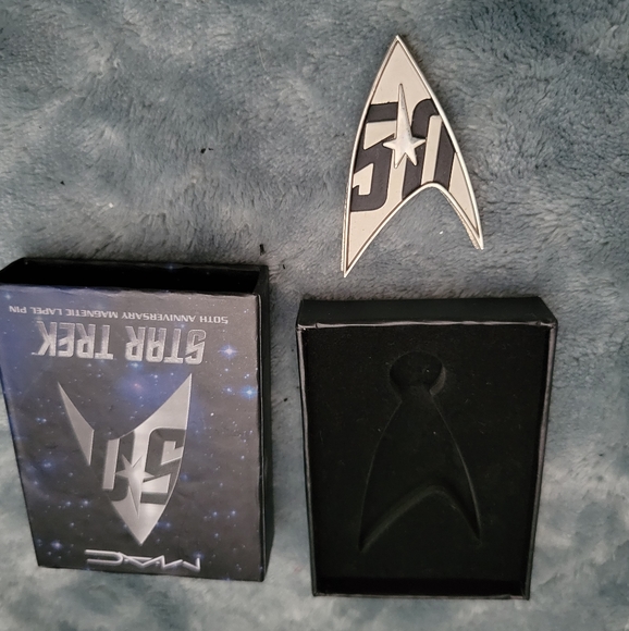 MAC Cosmetics Star Trek Strak Trak Magnetic Pin - Picture 6 of 8